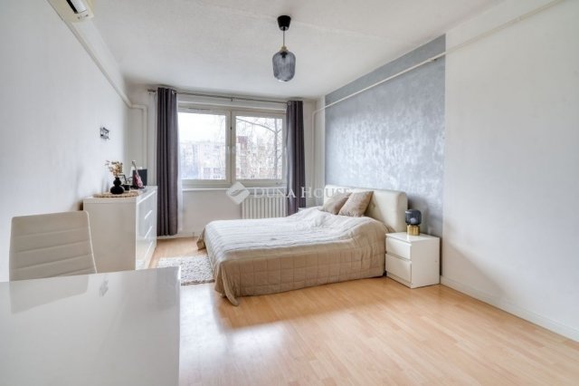 Eladó panellakás, Budapesten, XI. kerületben 60 M Ft, 1 szobás