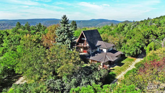 Eladó családi ház, Budapesten, II. kerületben 149.9 M Ft