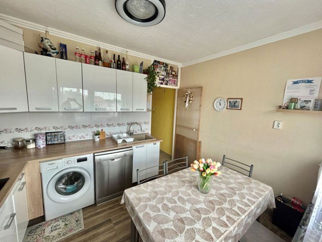 Eladó téglalakás, Nyíregyházán 49.99 M Ft, 2+2 szobás