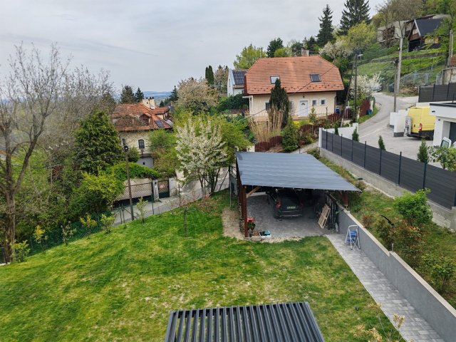 Eladó családi ház, Szentendrén 149 M Ft, 3 szobás
