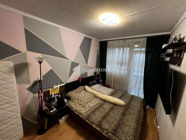 Eladó panellakás, Szegeden, Űrhajós utcában 46.5 M Ft