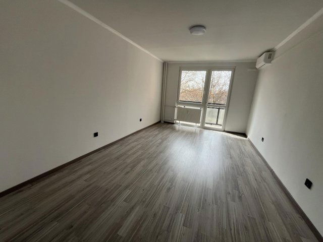 Eladó panellakás, Budapesten, XV. kerületben 89.9 M Ft, 3 szobás