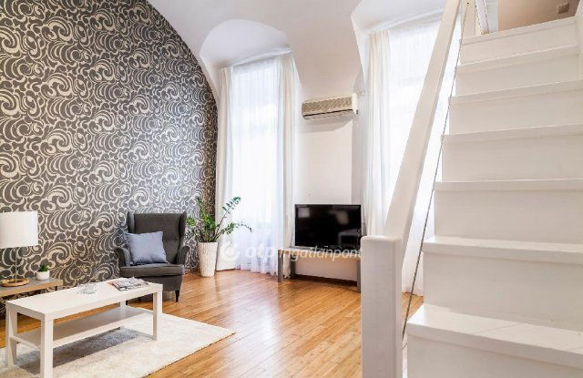 Eladó téglalakás, Budapesten, VII. kerületben 69.9 M Ft