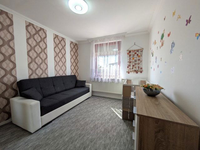 Eladó családi ház, Debrecenben 86.9 M Ft, 4 szobás