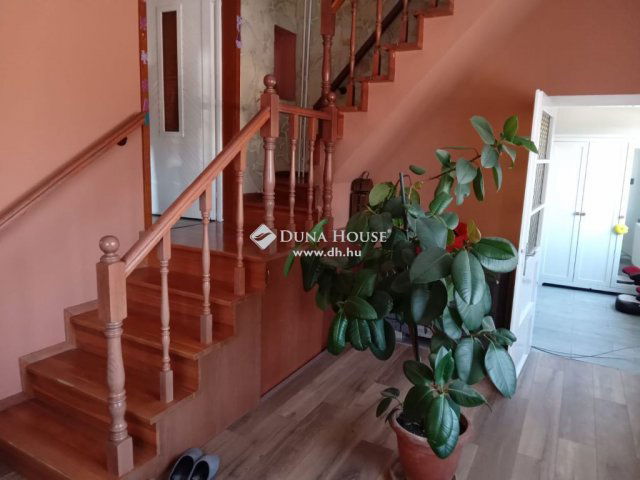 Eladó családi ház, Budaörsön 194.9 M Ft, 5 szobás