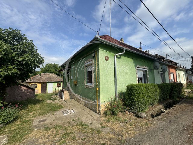 Eladó sorház, Pécsett 16 M Ft, 2+1 szobás / költözzbe.hu