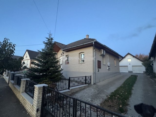 Eladó családi ház, Himesházán 109 M Ft, 4 szobás