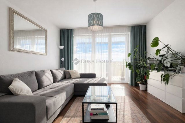 Eladó téglalakás, Budapesten, III. kerületben, Róza közben