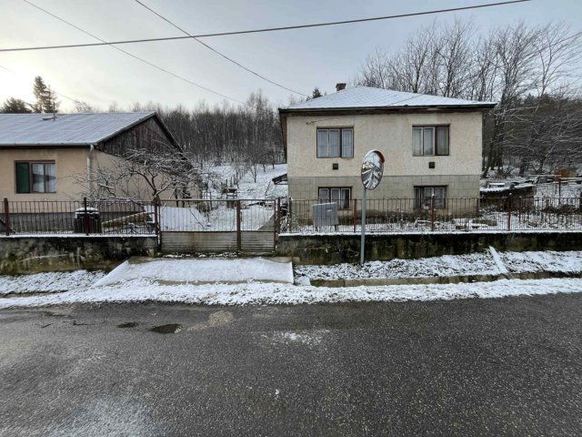 Eladó családi ház, Bárnán 10.9 M Ft, 2 szobás