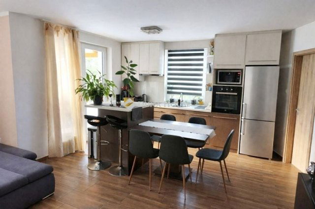 Eladó ikerház, Fóton 126 M Ft, 5 szobás / költözzbe.hu