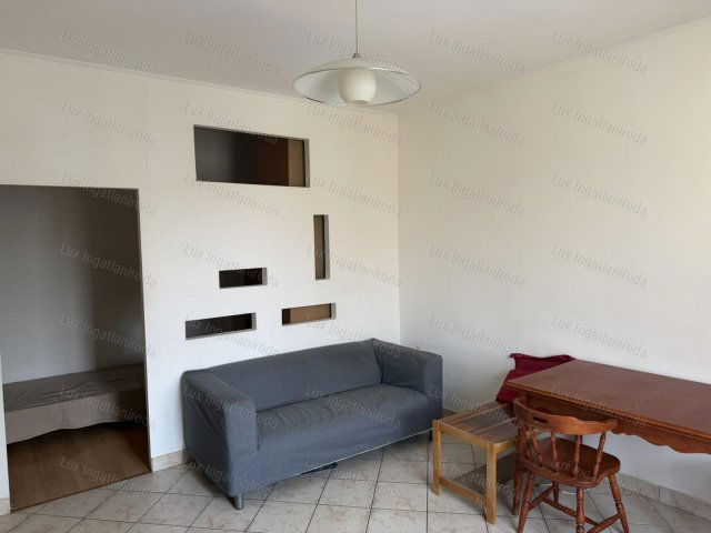 Eladó téglalakás, Tatabányán 36.5 M Ft, 2+1 szobás