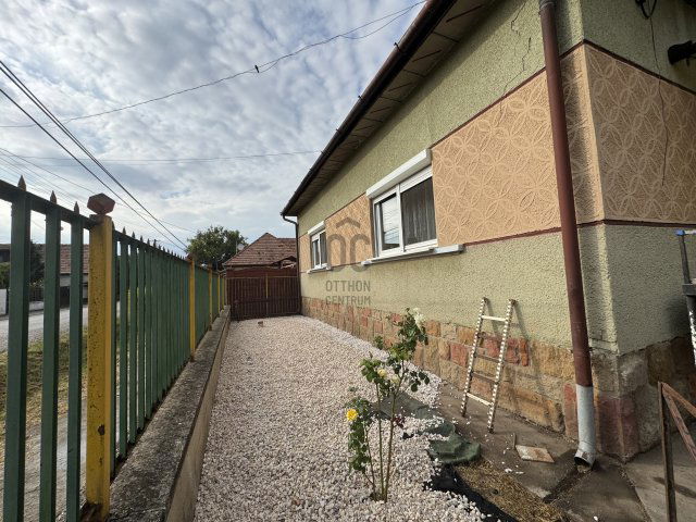 Eladó családi ház, Üllőn 81.9 M Ft, 3 szobás