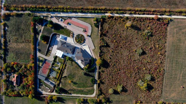 Eladó családi ház, Törökbálinton 1746 M Ft, 17 szobás