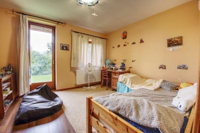Eladó családi ház, Budajenőn 160 M Ft, 7 szobás