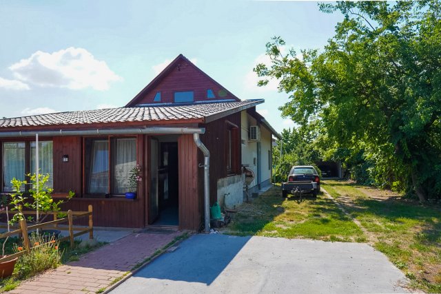 Eladó családi ház, Szigetszentmiklóson 63 M Ft, 3+2 szobás