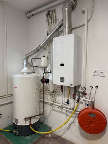 Eladó családi ház, Pécsett 94.9 M Ft, 4 szobás