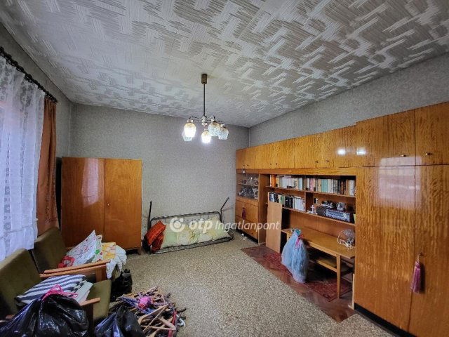 Eladó családi ház, Zamárdiban 175 M Ft, 6+3 szobás