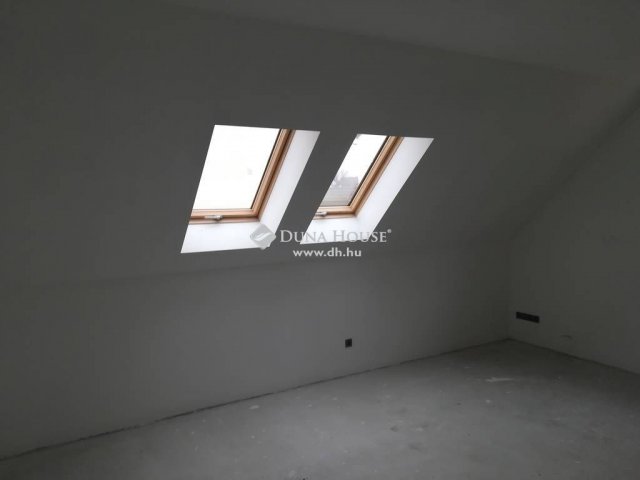 Eladó téglalakás, Budaörsön 80.64 M Ft, 3 szobás
