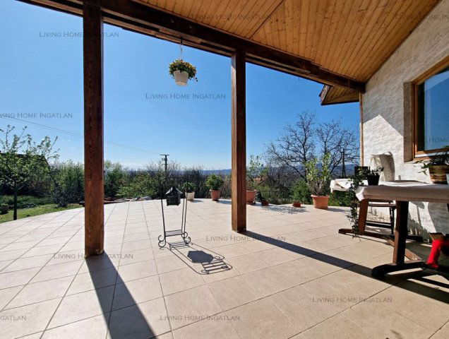 Eladó családi ház, Szentendrén 199 M Ft, 6 szobás