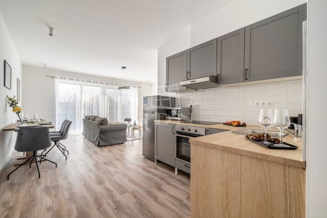 Eladó téglalakás, Szigetszentmiklóson 84.9 M Ft, 4 szobás