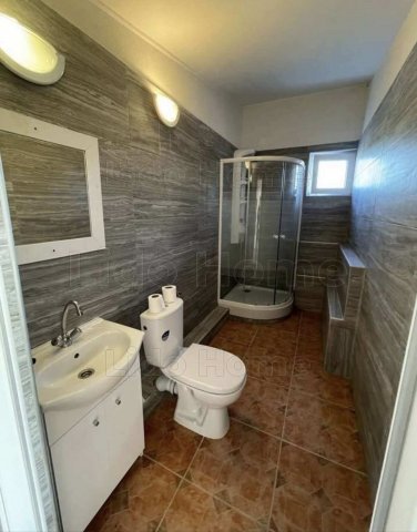 Eladó üzlethelyiség, Balatonlelleén 94.9 M Ft, 2 szobás