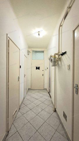 Eladó téglalakás, Nyíregyházán 37.5 M Ft, 2 szobás