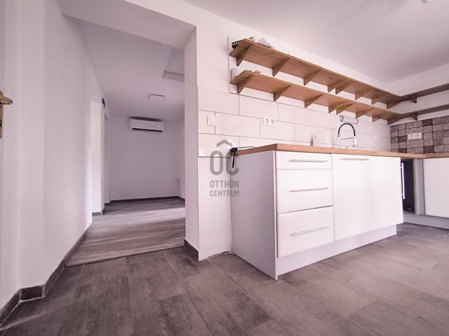 Eladó családi ház, Zalaegerszegen 43.5 M Ft, 2 szobás