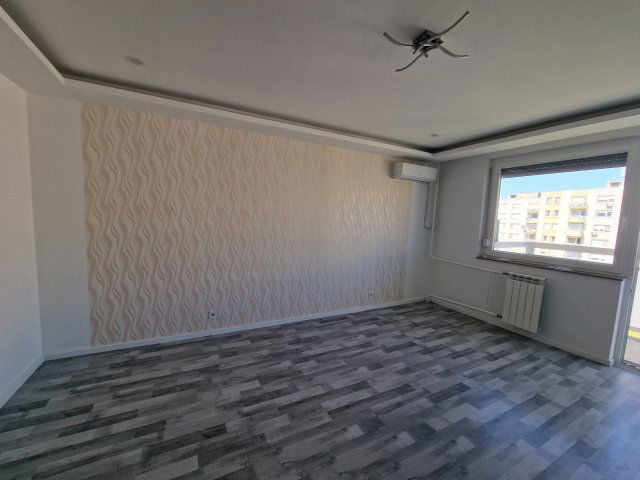 Eladó panellakás, Budapesten, XXI. kerületben, Szent István úton