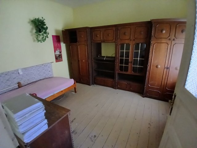 Eladó családi ház, Miskolcon 33.9 M Ft, 2 szobás