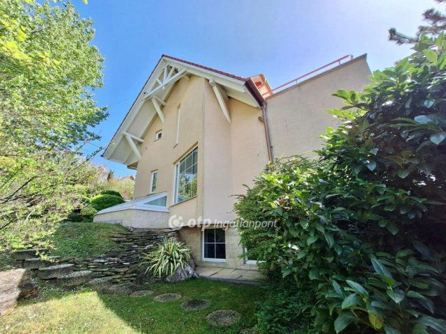 Eladó családi ház, Szentendrén 265 M Ft, 6 szobás