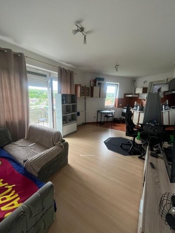 Eladó téglalakás, Ajkán 39 M Ft, 2 szobás