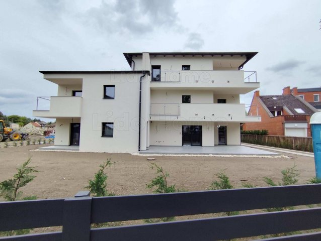 Eladó téglalakás, Zamárdiban 80 M Ft, 2 szobás