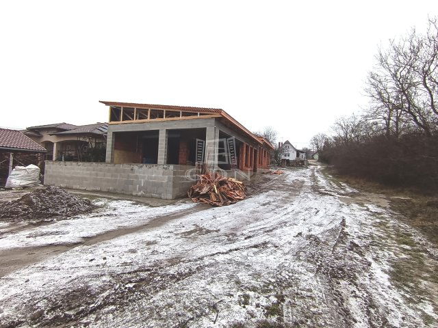 Eladó családi ház, Sóskúton 164.99 M Ft, 4 szobás