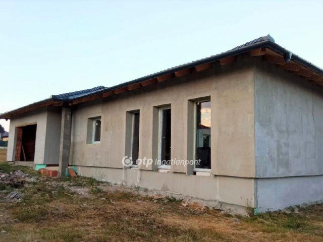 Eladó családi ház, Érden 119 M Ft, 4 szobás