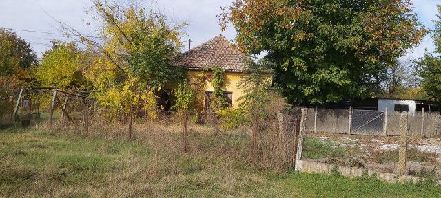 Eladó családi ház, Cecén, Széchenyi István utcában 8.9 M Ft