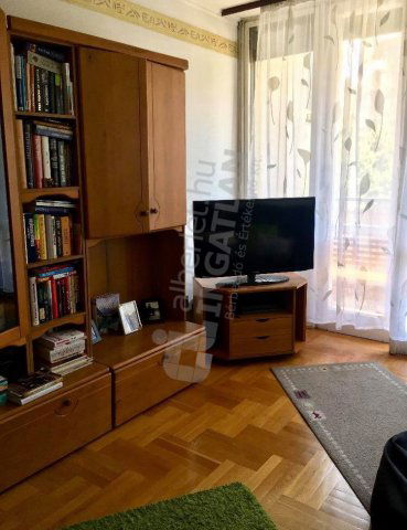 Kiadó téglalakás, albérlet, II. kerületben, Csalogány utcában