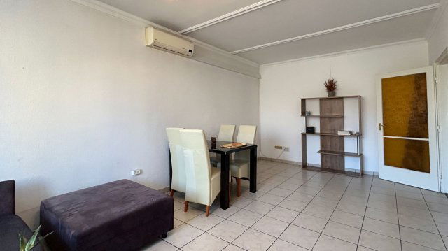 Kiadó panellakás, albérlet, Debrecenben 220 E Ft / hó, 3 szobás