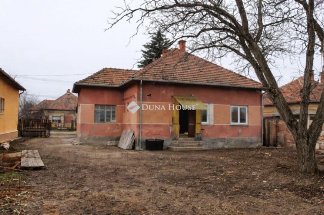 Eladó családi ház, Felgyőn 61.5 M Ft, 3 szobás