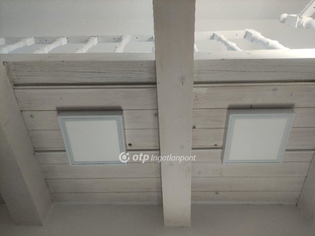 Eladó családi ház, Pápasalamonon 49.9 M Ft, 4 szobás