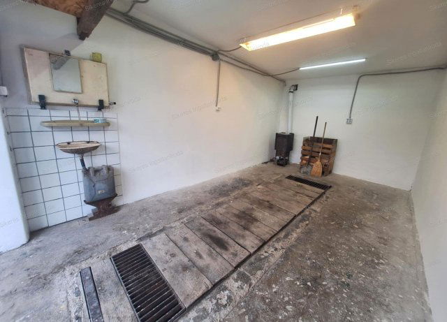 Eladó garázs, Tatabányán 7.5 M Ft / költözzbe.hu