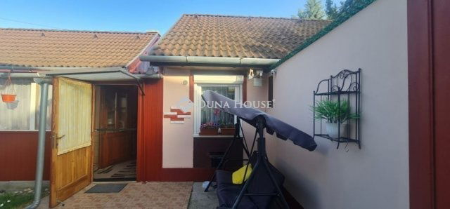 Eladó családi ház, Monoron 49.9 M Ft, 3 szobás