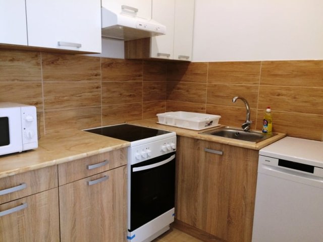 Kiadó téglalakás, albérlet, Pécsett, József Attila utcában