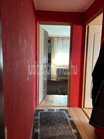 Eladó családi ház, Nyíregyházán 49.99 M Ft, 4+2 szobás