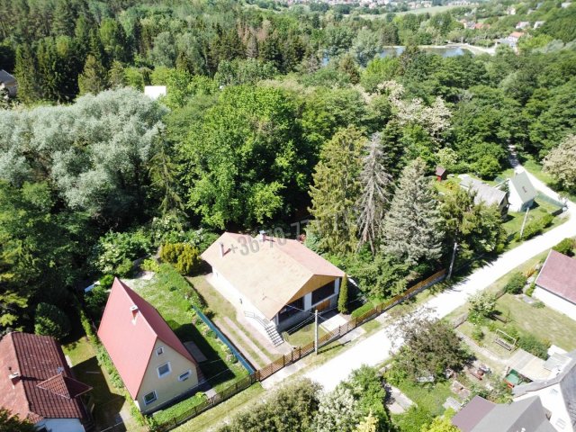 Eladó nyaraló, Bélapátfalván 79.9 M Ft, 3+1 szobás