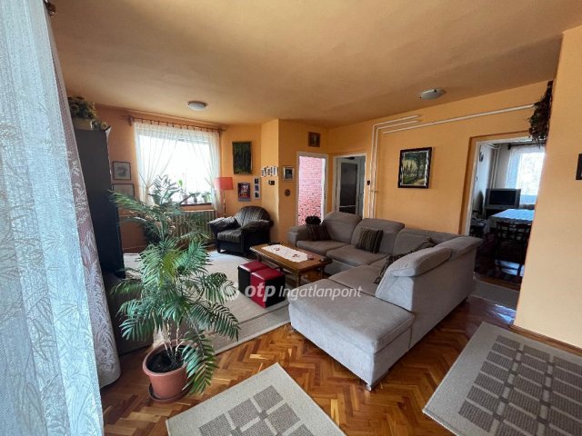 Eladó családi ház, Nyíregyházán 83.9 M Ft, 5 szobás
