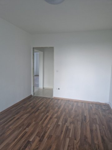 Eladó panellakás, Táborfalván 22.9 M Ft, 2 szobás