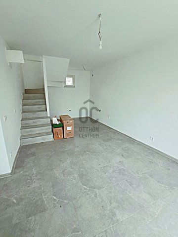 Eladó családi ház, Bényén 22.9 M Ft, 2 szobás