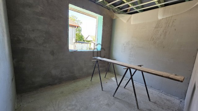 Eladó családi ház, Dunaharasztin 159.9 M Ft, 5 szobás