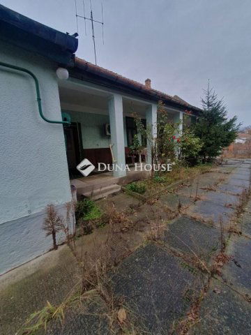 Eladó családi ház, Bácsalmáson 15 M Ft, 3 szobás