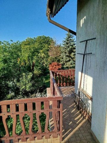 Eladó családi ház, Komlón 80 M Ft, 6 szobás